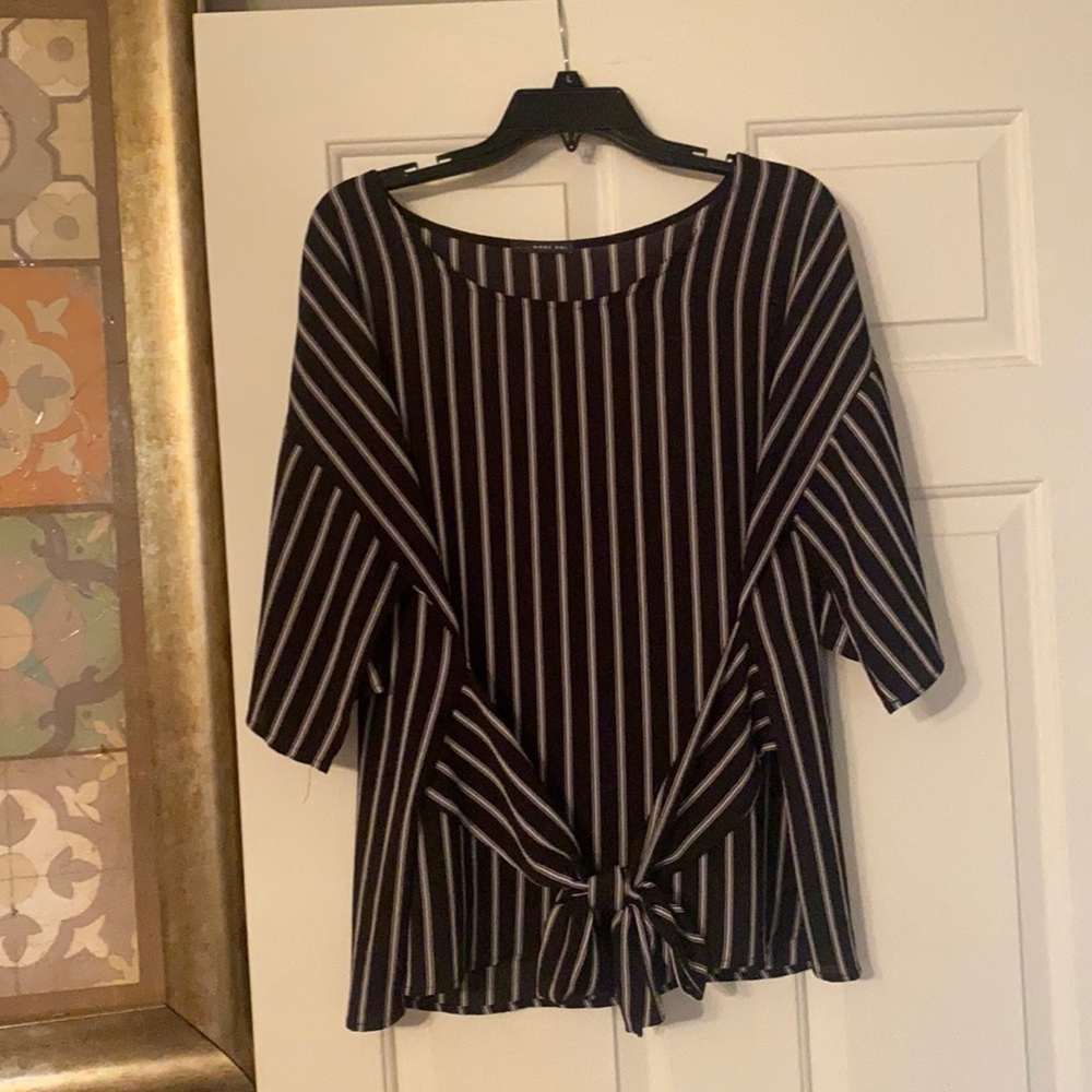 West Kei Black and White Stripe Top XL.